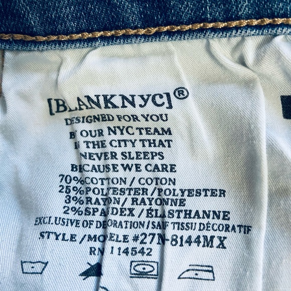 BLANK NYC Embroidered Hiker Distressed Stretch Women’s Jean Shorts Size 30 - Picture 7 of 10